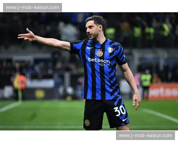 意大利国家德比：尤文图斯与国际米兰的百年烽火，不仅仅是足球，更是王权与信仰的较量